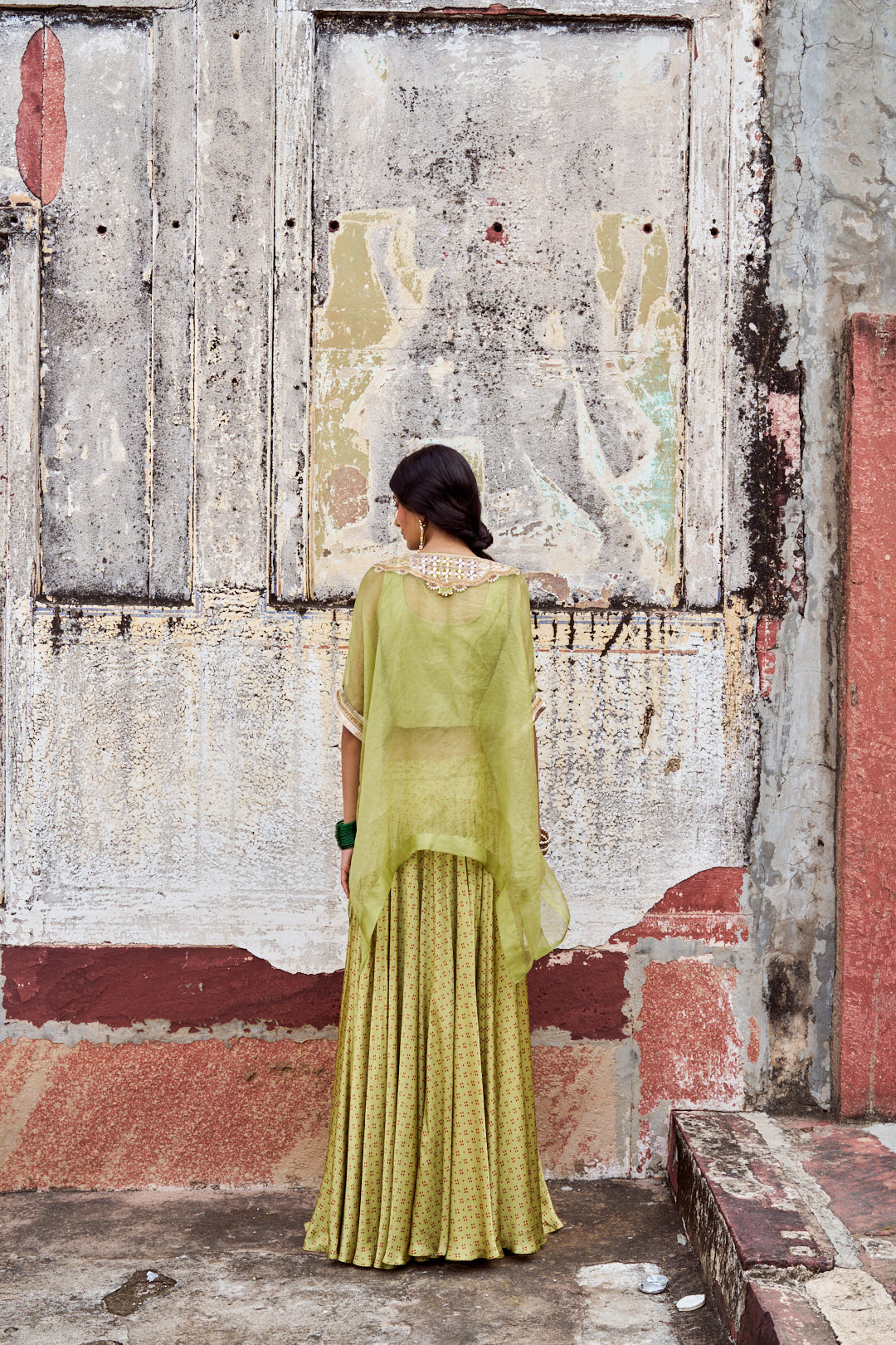Green Gota Cape Set