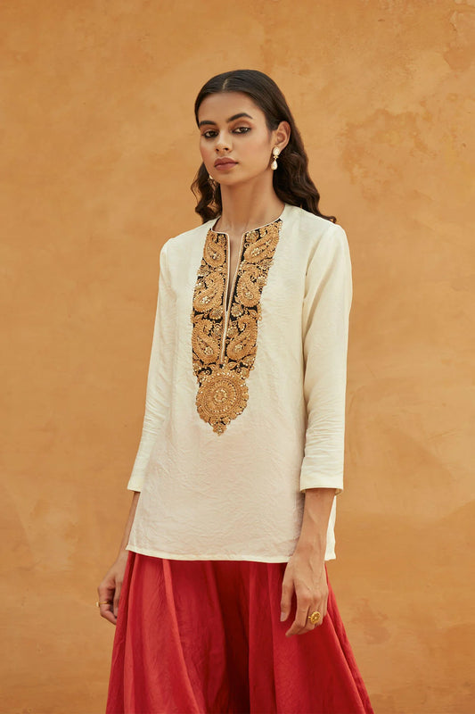 Shop Dhoti Set for Women Online in India – AVACARA